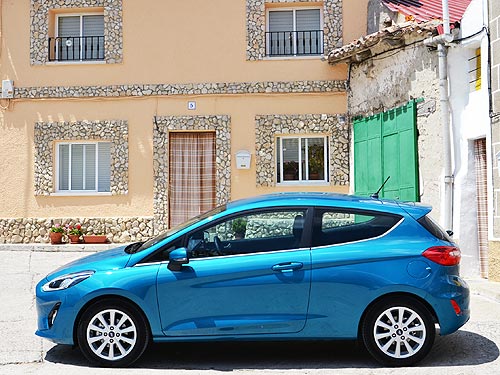  Ford Fiesta   -.   - Ford