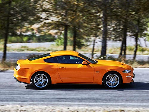   Ford Mustang     - Ford