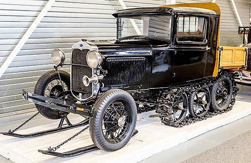 С аукциона продана самая большая в мире частная коллекция классических Ford - Ford