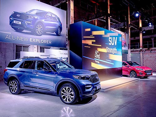      Ford Explorer Plug-In Hybrid