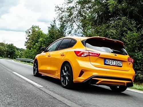       Ford Focus ST.   - Ford