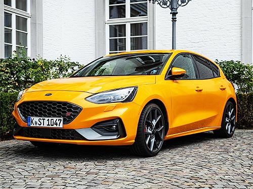       Ford Focus ST.   - Ford