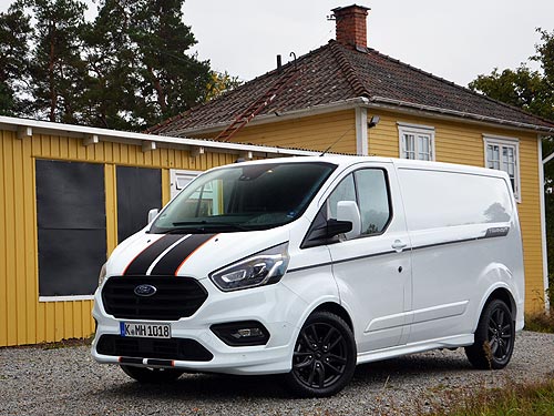        2020.    Ford Hybrid Transit Custom - Ford