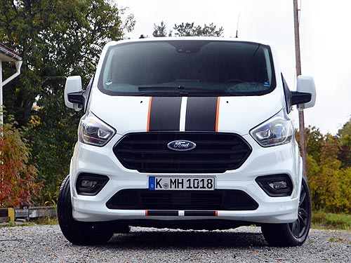        2020.    Ford Hybrid Transit Custom - Ford