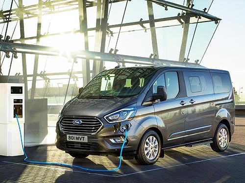 Ford     Tourneo Custom Plug-In Hybrid - Ford