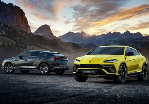  .      Lamborghini Urus