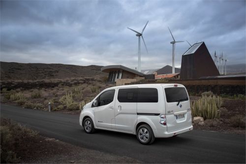 Обновленный Nissan e-NV200 имеет на 60% больше запас хода без подзарядки - Nissan