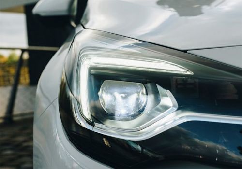    Opel Astra.  