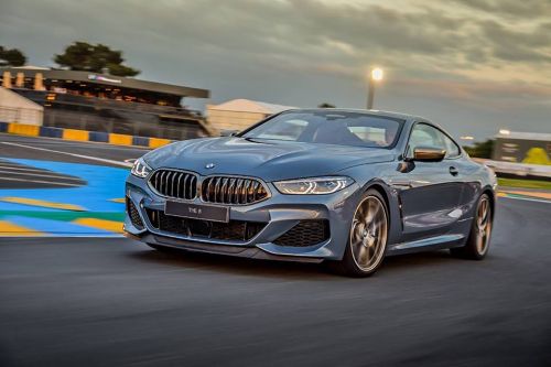     BMW 8 