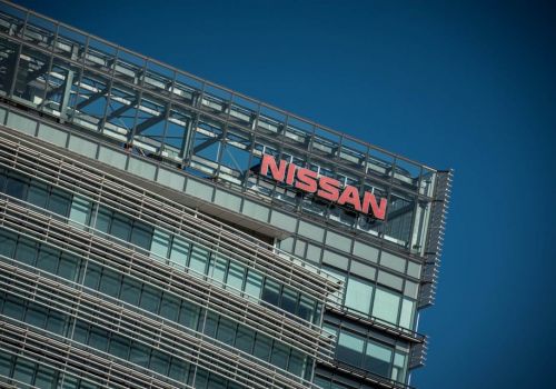 Nissan ,      19 