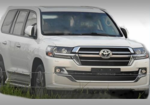   Toyota Land Cruiser 200:  