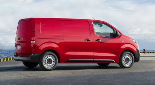 Opel Vivaro      Peugeot Traveller  Citroen SpaceTourer - Opel