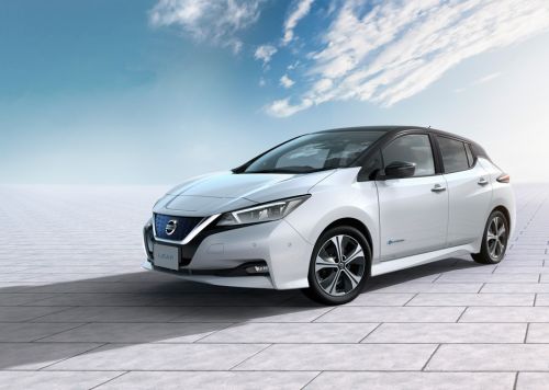   Nissan LEAF    - Nissan