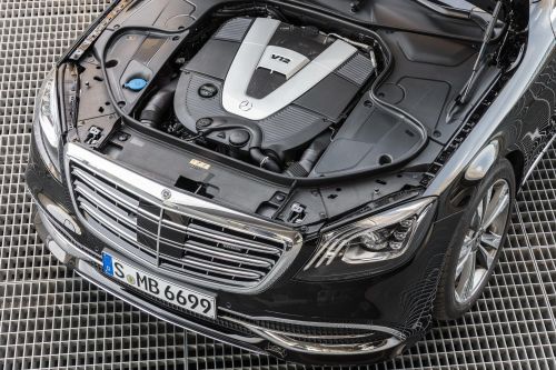    Mercedes-Benz S-Class   V12 - Mercedes-Benz 