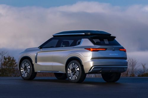    Mitsubishi Outlander.  