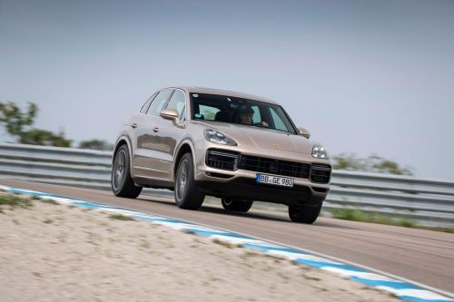 Porsche Cayenne    -   