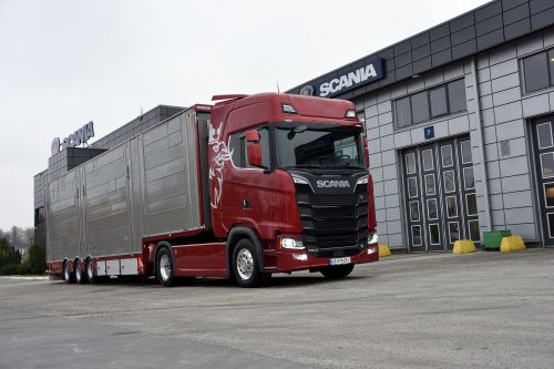 " "     V8 730   - Scania
