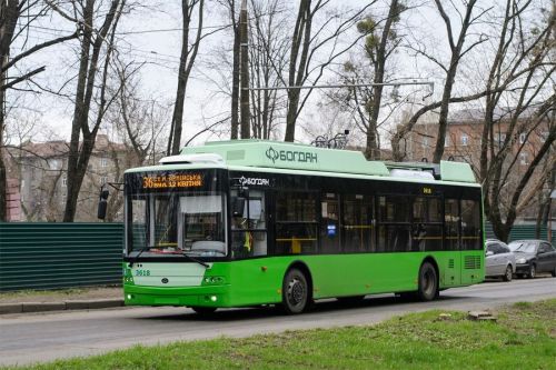 Харьков получил еще 4 троллейбуса Богдан Т70117