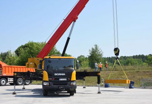 Scania начала поставки 40-тонных автокранов - Scania