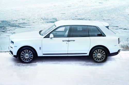 Rolls-Royce представил специальную зимнюю версию Cullinan