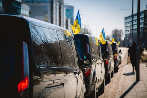 Литовці передали Україні 33 автомобілі