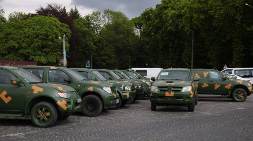 Держмитслужба передала на потреби оборонців України 1140 автомобілів