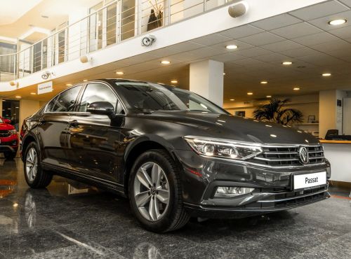 В Україні пропонують останні моделі Volkswagen Passat - Volkswagen