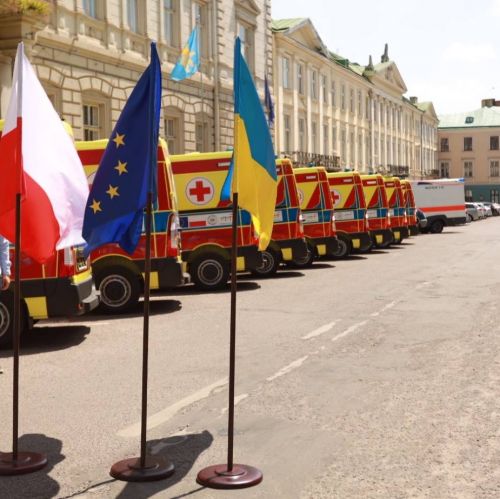 ЄС профінансував 25 нових карет швидкої допомоги для українських лікарень