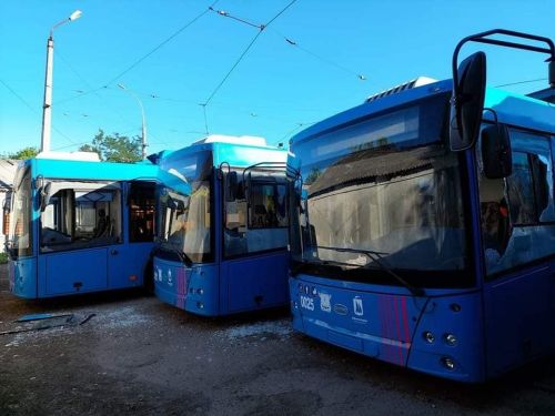 Внаслідок обстрілу Миколаєва було пошкоджено депо та 18 тролейбусів - тролейбус