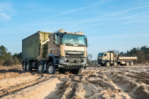  DAF CF Military      - DAF