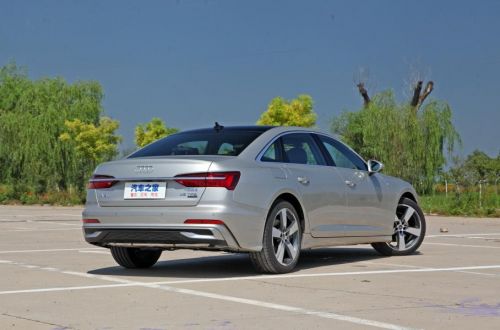 Яним буде оновлений седан Audi A6 - Audi