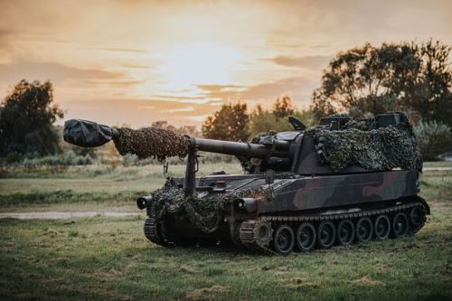 Латвія передала в Україну 6 самохідних гаубиць M109 - M109