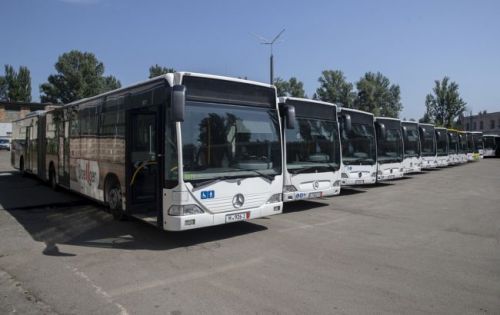 Київ отримав від Німеччини 19 міських автобусів - автобус