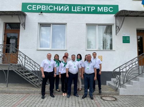 В Україні відновили роботу сервісні центри МВС з реєстрації авто