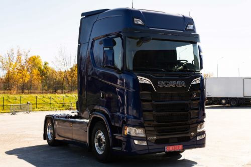 Scania      V8 770 ..