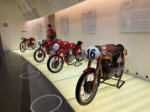 Як Ducati вдалося здобути світову славу. Мотоісторії - Ducati