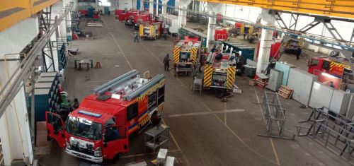 Завод "Пожмашина" показав, як виготовляє пожежні автомобілі для рятувальників