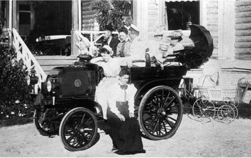 Як виглядав один з перших автомобілів у Києві. Історичне фото 1898 року
