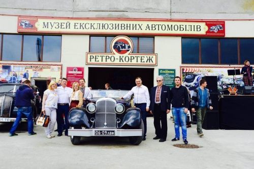 В Україні виставили на продаж колекцію ретроавтомобілів з музею