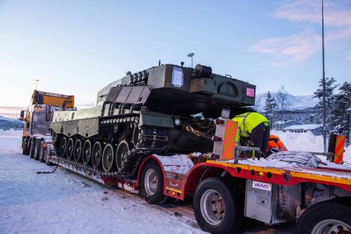 Україна отримала норвезькі танки - танк