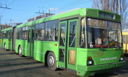 У Києві вивели з експлуатації останні тролейбуси Київ-12