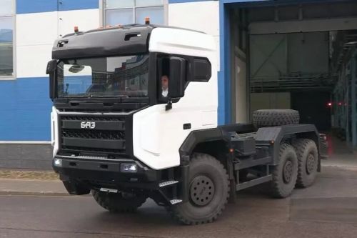 На бувшому російському заводі Toyota збираються виготовляти вантажівки БАЗ-S36A11 - БАЗ