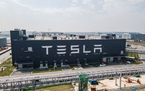 Tesla може побудувати завод в Індії