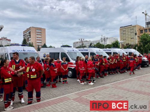 Медики екстреної допомоги Черкащини отримали 7 нових Citroen Jumper - Citroen