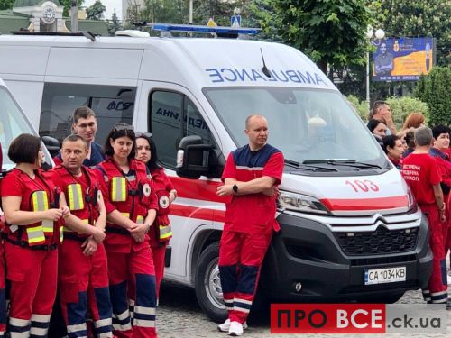 Медики екстреної допомоги Черкащини отримали 7 нових Citroen Jumper - Citroen