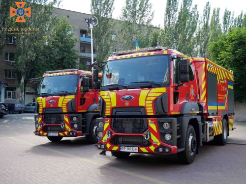 Рятувальники отримали два пожежних автомобілі Ford Trucks - Ford