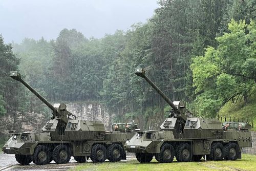 Україна отримала 2 САУ Zuzana-2. На черзі ще 14 одиниць