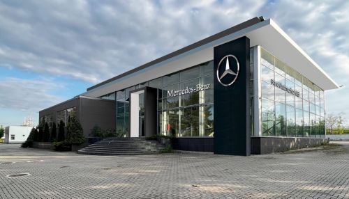      Mercedes-Benz   - Mercedes-Benz