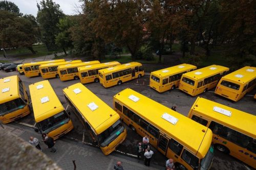 Львівщина отримала ще 21 новий шкільний автобус - шкіль