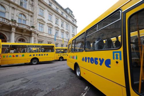 Львівщина отримала ще 21 новий шкільний автобус - шкіль